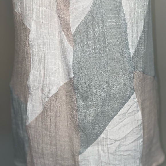 Color Block Tank Top - Picture 4 of 6